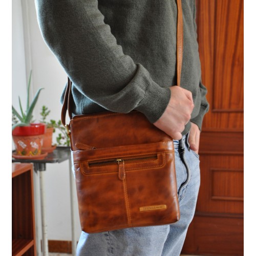 Bandolera de piel estilo vintage 26x22x4 cm NUEZ