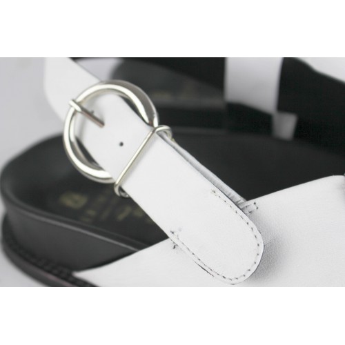 Sandalias planas de piel con hebilla modelo CRUZ