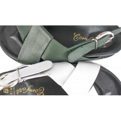 Sandalias planas de piel con hebilla modelo CRUZ