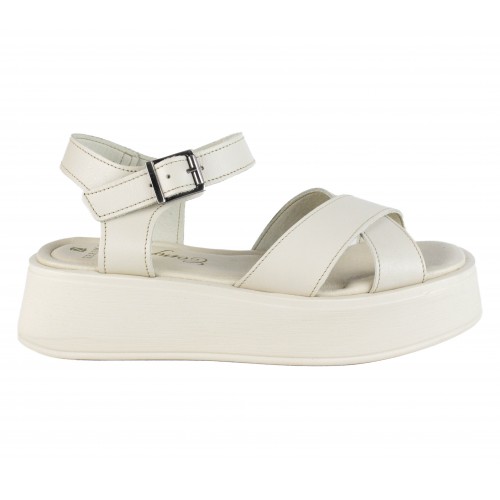 Sandalias de piel con plataforma modelo NFT