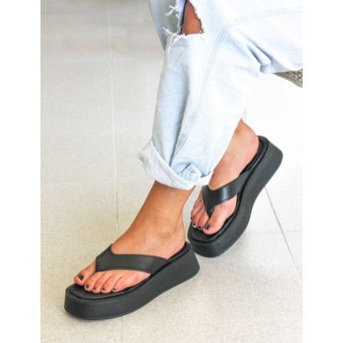 Chanclas de piel con plataforma modelo DMR