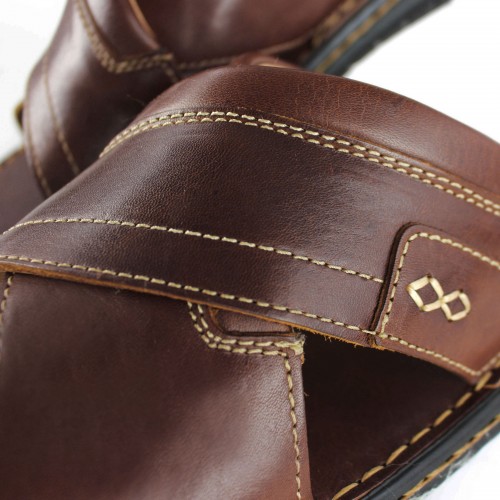 Sandalia de piel cruzada modelo JAMADA