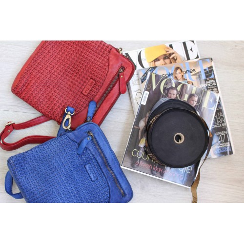 Bolso de piel trenzado 26x26x4 cm