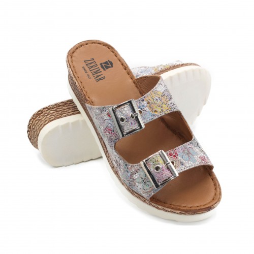 Sandalias con hebilla de...