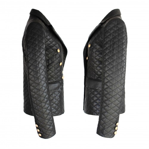 Blazer acolchada con botones modelo DOFANA