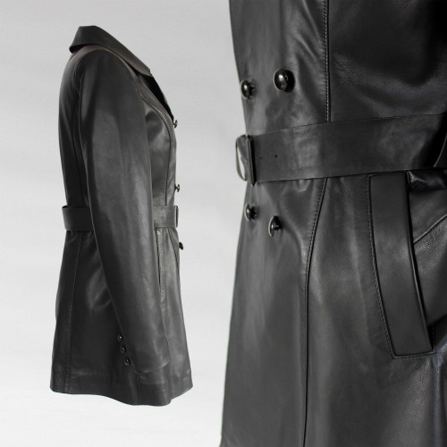 Gabardina corta con botones modelo MESSHO