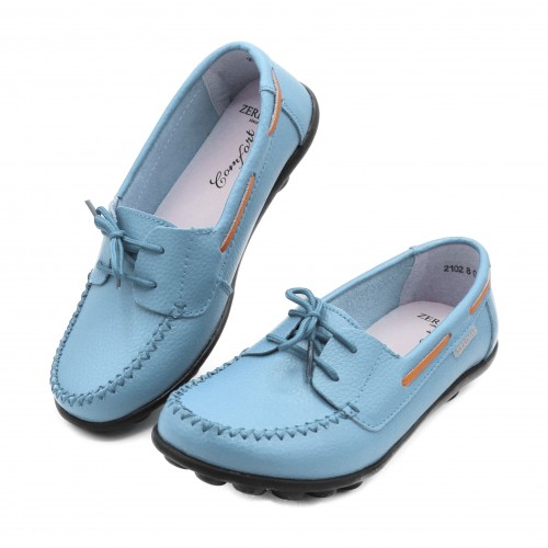 Mocasines de piel con cordones y suela negra