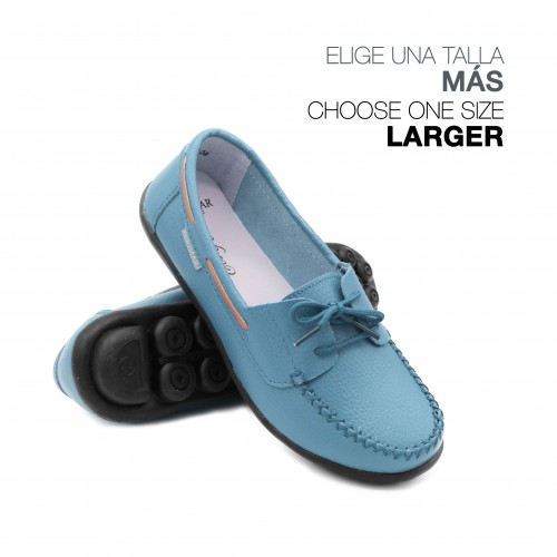 Mocasines de piel con cordones y suela negra