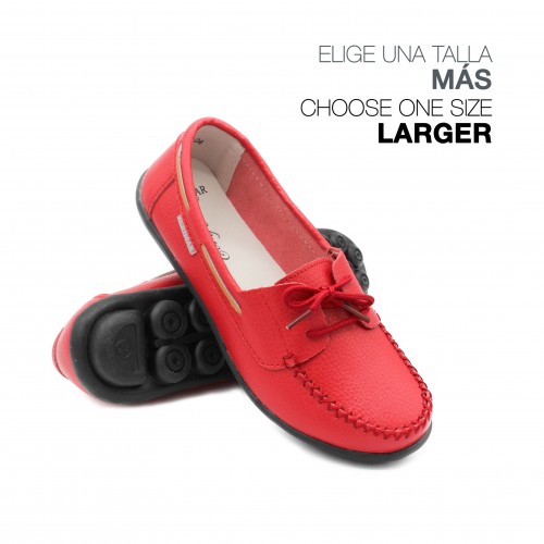 Mocasines de piel con cordones y suela negra