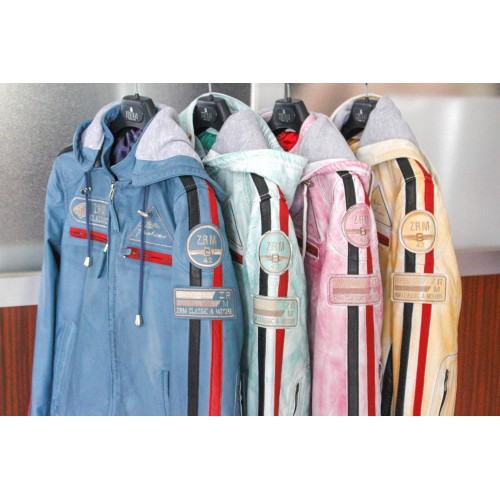 Chaqueta de piel con parches y capucha desmontable BOLLWOM