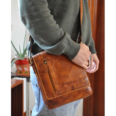 Bandolera de piel estilo vintage 26x22x7 cm NOCKA Zerimar - 6