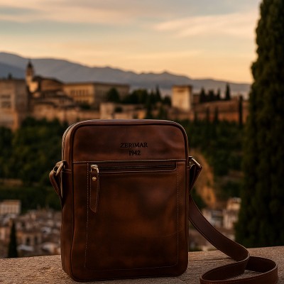 Bolso bandolera de piel modelo 21x25x6 cm GLOE