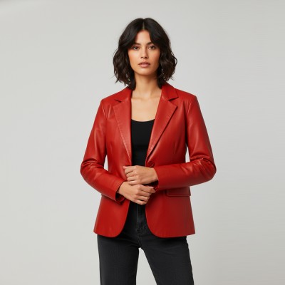 Blazer de piel abotonada estilo elegante
