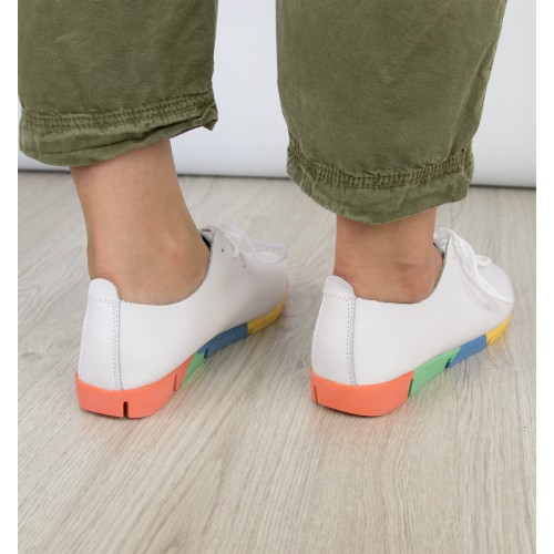 Zapatos de piel con cordones y suela goma flexible