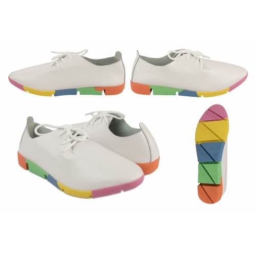 Zapatos de piel con cordones y suela goma flexible