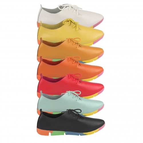 Zapatos de piel con cordones y suela goma flexible