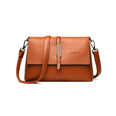 Bolso de piel bandolera...