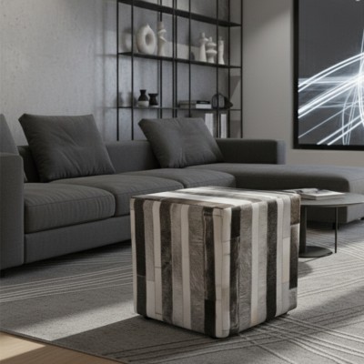 Taburete Puff revestido en piel de vaca 45x45x45 cm