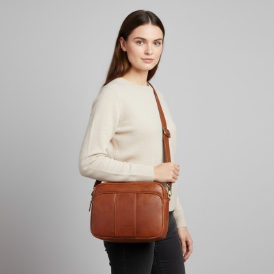 Bolso de piel bandolera 20x26x9 cm SUQUE