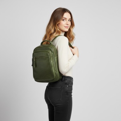 Mochila de piel natural 28x22x8 cm MELI