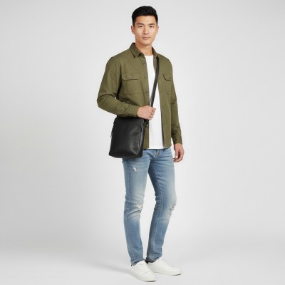 Bolso bandolera de piel modelo NAGIB 30x25x9 cm