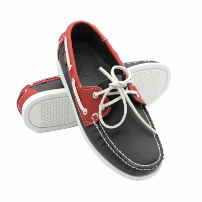 Náuticos de piel con cordones modelo TIRRENO