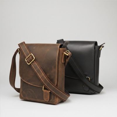 Bolso bandolera de piel modelo CAVAL 28x23x7 cm