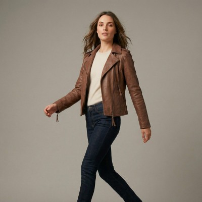 Chaqueta ceñida de piel estilo biker con cremallera