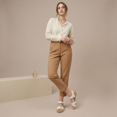 Sandalias planas de piel con velcro modelo BOBBE