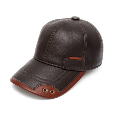 Gorra de cuero con detalle...