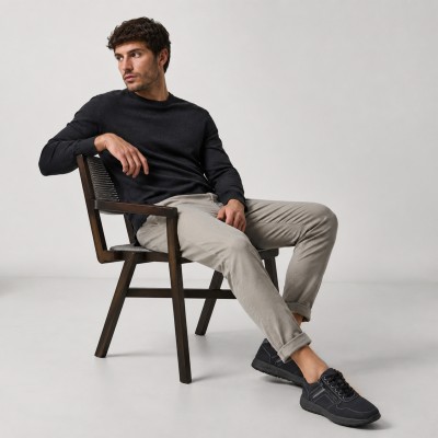 Sneakers de piel con cordones y cremallera