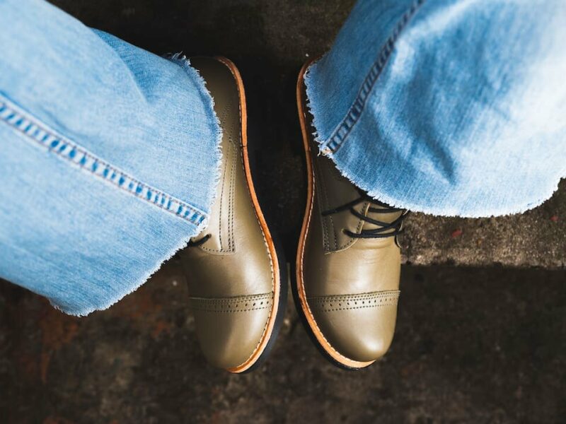 Cómo ensanchar zapatos de cuero nuevos para que no te hagan daño